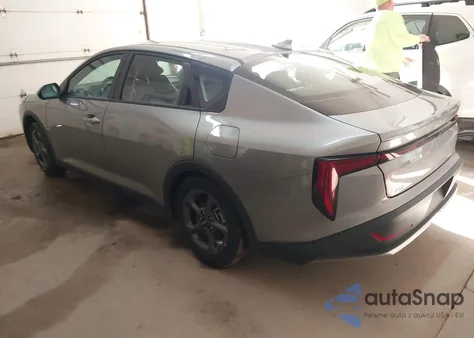 2025 Kia K4 Lxs z USA, uszkodzony, nr VIN 3KPFT4DE3SE211640